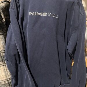 Nike Eco Men's Dark Navy Long-Sleeve Sweatshirt with Embroidered Logo